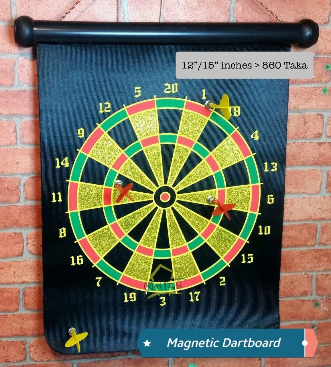 Magnetic Roll-Up Dartboard – Safe Indoor Dart Game with Magnetic Darts
