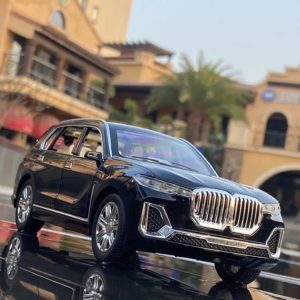 BMW X7 Car Model Alloy Die Cast (1:24)